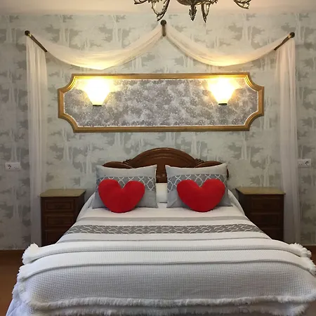 Reyes Astures מלון 2*