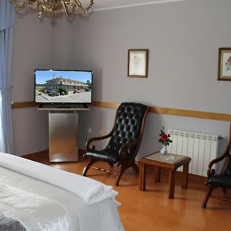 מלון Reyes Astures 2*